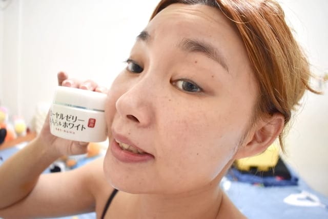 #OZIO蜂王乳QQ潤白凝露。All in one 的神器乳霜。添加97%美容液成分，快速好吸收。早晨起床不遲到