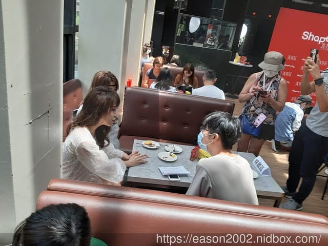 受邀參與由雙胞胎姊妹（依依、佩佩）代言 Shape of you 真有型記者會花絮與實際食用心得感受分享	最美雙胞胎姊妹依依&佩佩代言 -shape of you 真有形品牌記者會花絮與實際食用心得分