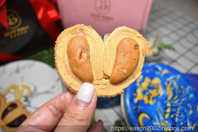 2020伴手禮/中秋禮盒推薦。#貝式特烘培坊。BEST Bakery。鳳皇酥/法式海鹽蝴蝶餅/小花曲奇/【費城凹乳酪蛋糕】鐵盒濃乳酪