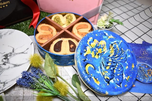 2020伴手禮/中秋禮盒推薦。#貝式特烘培坊。BEST Bakery。鳳皇酥/法式海鹽蝴蝶餅/小花曲奇/【費城凹乳酪蛋糕】鐵盒濃乳酪