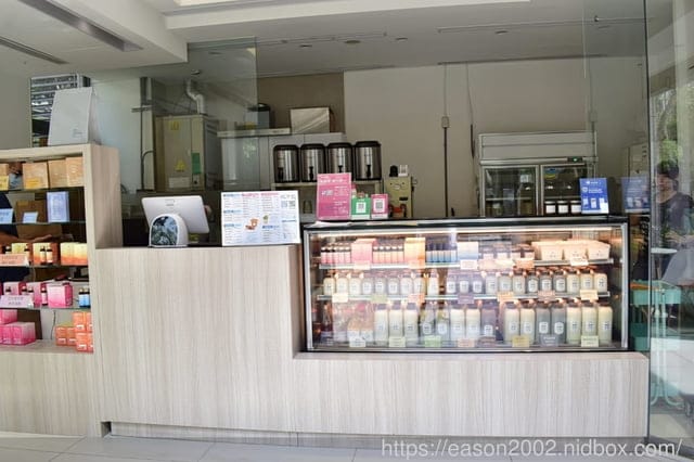養生健康，增添飽足感的手搖飲。#糀家KOJI。含玻尿酸的氣泡飲品（奇異火玻尿酸氣泡飲）/抹茶濃醇豆乳/火龍果甘糀