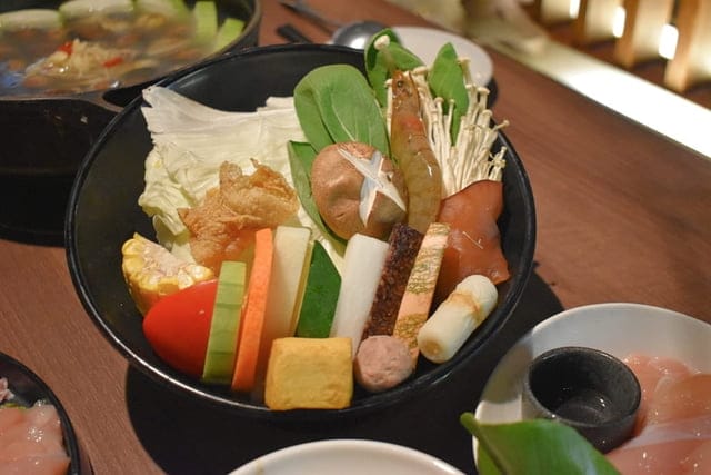 西門美食推薦。保留食材原味鮮甜的湯頭，第一次吃鍋，喝湯沒有罪惡感。#打狗霸鍋物餐廳（昆明店），只要NT$488，第二鍋65折