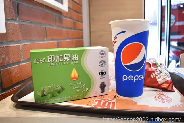 （文末抽獎）外國人每天睡前都會吞一湯匙的橄欖油。養生健康的生活方式，你也可以做得到！#德寶995印加果油
