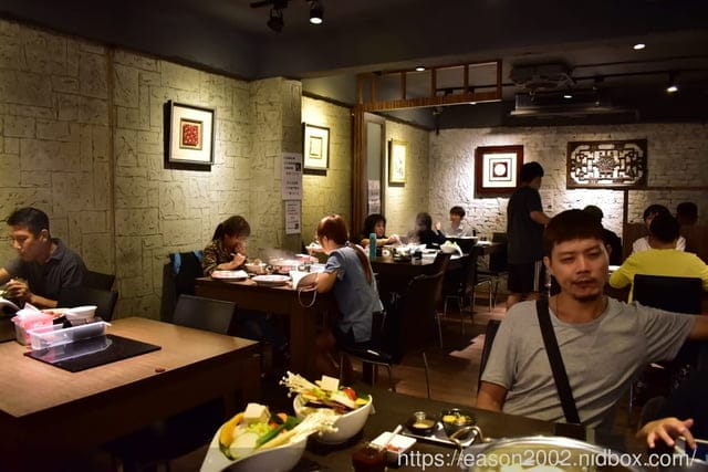 板橋新埔捷運站美食。超值雙人海陸套餐,只要NT$1280,板橋初鍋玉軒屋。NEW鍋物沾醬,新吃法。食材新鮮嚴選,真材實料,物超所值的雙人套餐推薦 - 第9張圖 板橋新埔捷運站美食。超值雙人海陸套餐,只要NT$1280,板橋初鍋玉軒屋。NEW鍋物沾醬,新吃法。食材新鮮嚴選,真材實料,物超所值的雙人套餐推薦