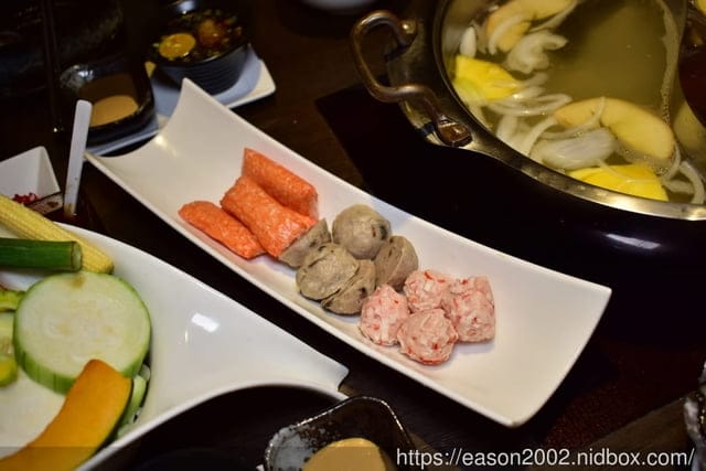 板橋新埔捷運站美食。超值雙人海陸套餐,只要NT$1280,板橋初鍋玉軒屋。NEW鍋物沾醬,新吃法。食材新鮮嚴選,真材實料,物超所值的雙人套餐推薦 - 第24張圖 板橋新埔捷運站美食。超值雙人海陸套餐,只要NT$1280,板橋初鍋玉軒屋。NEW鍋物沾醬,新吃法。食材新鮮嚴選,真材實料,物超所值的雙人套餐推薦