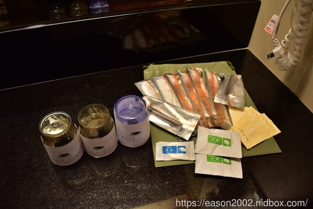 鯉魚潭周邊民宿推薦。#潭心閣民宿。客製化的早餐/備品齊全/小木屋的設計/餵魚趣。風光明媚的渡假聖地