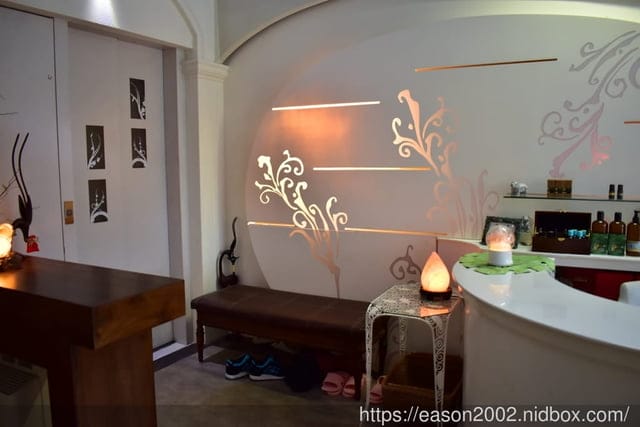 新店按摩推薦。大坪林捷運站1號出口。三方莊園（原美養莊園）。ROSE頂級玫瑰SPA全身+臉部保養課程。舒緩放鬆休憩的好地方