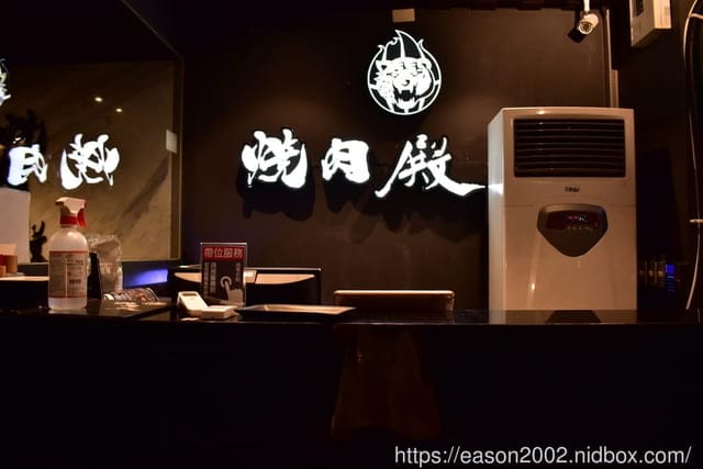 板橋燒肉吃到飽推薦。#燒肉殿-頂級燒肉吃到飽專門店（板橋店）。近板橋捷運站。提供上百種食材可選擇，冰淇淋飲料吧無限量供應