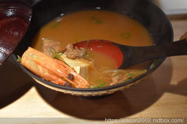 中山區美食。安東建一水產。吃到，新鮮海味的原始鮮甜。真實感的蟹肉棒+紮實口感的龍蝦料理