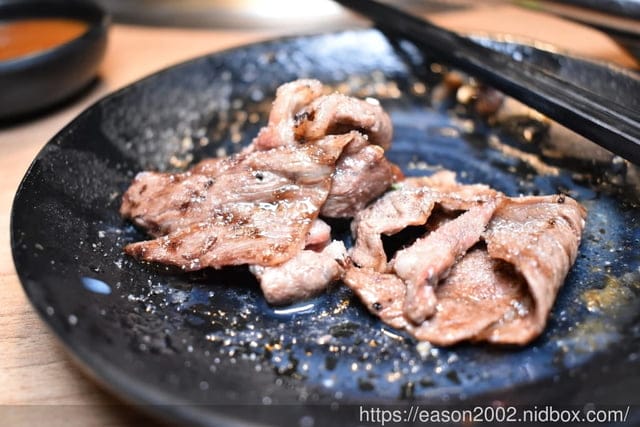 板橋燒肉吃到飽推薦。#燒肉殿-頂級燒肉吃到飽專門店（板橋店）。近板橋捷運站。提供上百種食材可選擇，冰淇淋飲料吧無限量供應