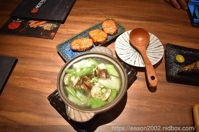 大河屋板橋遠百。平價日式料理，套餐或單點都划算!新開幕，打卡再贈好禮!