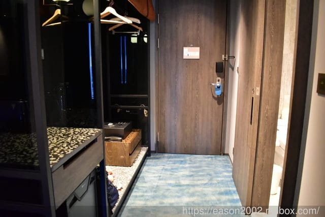 近X-PARK、華泰名城、新光影城。和逸飯店桃園館。使用大量海洋元素的裝置藝術，創造出海洋渡假風的飯店