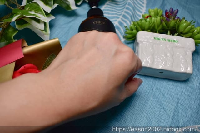 CHERI 玻尿酸抗老化美白身體乳。秋冬身體肌膚亮白柔嫩的神級乳液