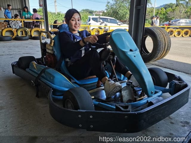 2020 閔教練汽車防暴衝安駕，新手自信上路防衛駕駛訓練營！閔教練汽車駕訓班教學資歷20週年慶活動體驗。透過體驗卡丁車、教練車競賽，訓練汽車道路駕駛。女人也可以不當馬路三寶