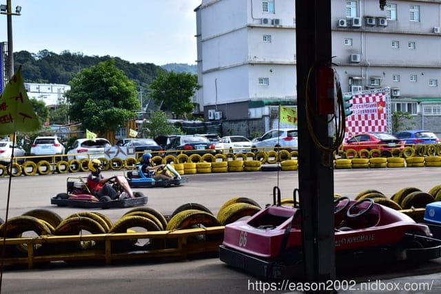 2020 閔教練汽車防暴衝安駕，新手自信上路防衛駕駛訓練營！閔教練汽車駕訓班教學資歷20週年慶活動體驗。透過體驗卡丁車、教練車競賽，訓練汽車道路駕駛。女人也可以不當馬路三寶