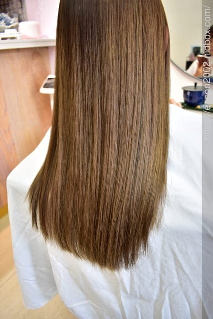 台中深層護髮逢甲推薦。#V+hair。V plus hair設計師Vicky。哥德式12段護髮。去除毛躁感。立即保濕又光澤。內有影片實錄