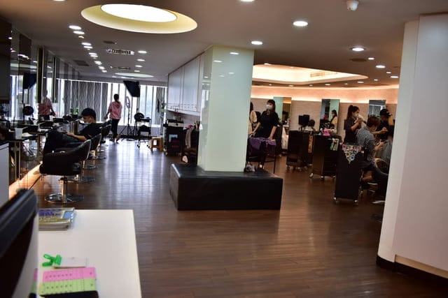 台北公館髮廊推薦。hss hair secret 。燙髮同時呵護秀髮。階段性護髮，維持秀髮彈性與光澤