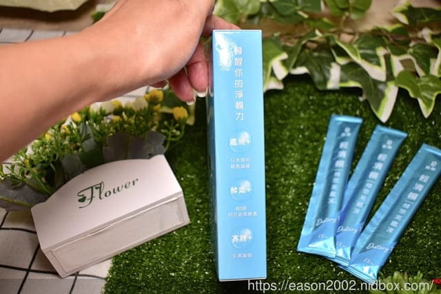 讓你輕盈自在的果凍條。輕清暢 植萃高纖凍。滿滿的膳食纖維，補充日常所需