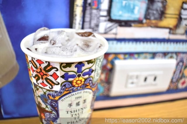 三重手搖飲推薦。清水茶香（三重文化北店）。11/9~21半價促銷活動。融合復古元素的茶舖。Q彈芋圓+手炒珍珠（香氣四溢）