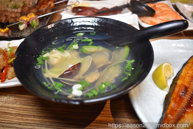台北東區美食推薦。#串燒殿。NT$699吃到飽。菜單上任你選，限時2小時。下班聚餐的好地方