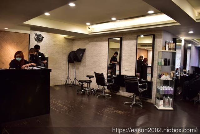 板橋護髮推薦。Wor 髮廊板橋染髮推薦1200元不分長短。#Wor Hair Styling（府中店）。專業級的護髮，親民價位