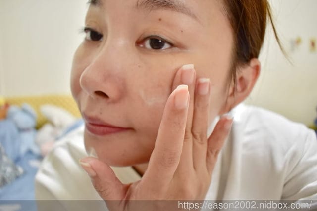 秋冬保濕秘笈神器。KOCSKIN克麗詩黛胺基酸潔顏乳+高濃度精華乳霜。保濕清爽，洗臉不緊繃。將精華成分鎖住，不流失水分，滋潤同時保濕鎖水