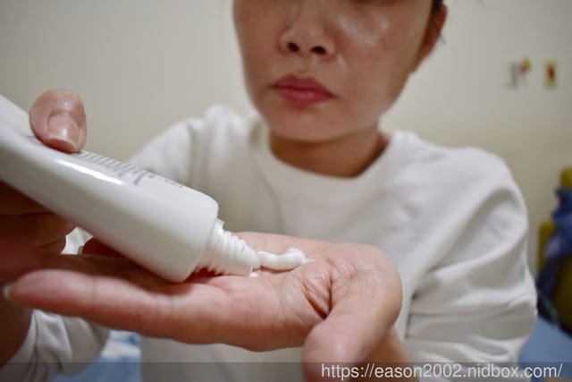秋冬保濕秘笈神器。KOCSKIN克麗詩黛胺基酸潔顏乳+高濃度精華乳霜。保濕清爽，洗臉不緊繃。將精華成分鎖住，不流失水分，滋潤同時保濕鎖水