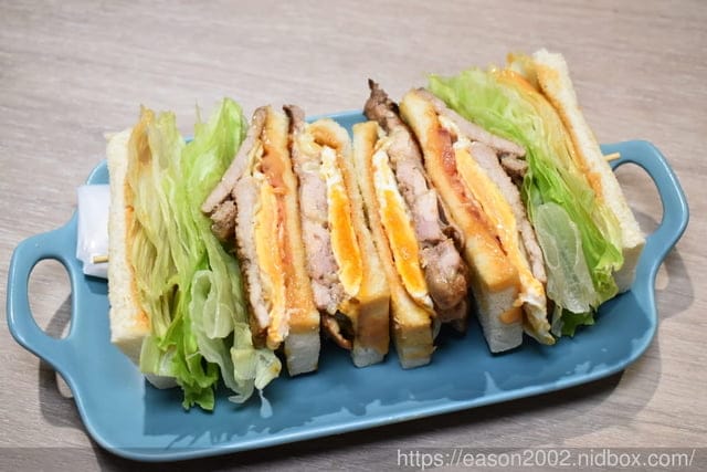 師大早午餐。芋泥控最愛。Daya’s 肉蛋吐司早午餐（師大店）。浮誇系的巨無霸肉排蛋吐司