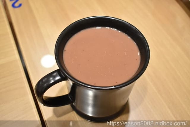 新莊義大利麵。沙夏廚房。單品加價49元升級濃湯+紅茶無限量喝到飽。濃湯料多味美