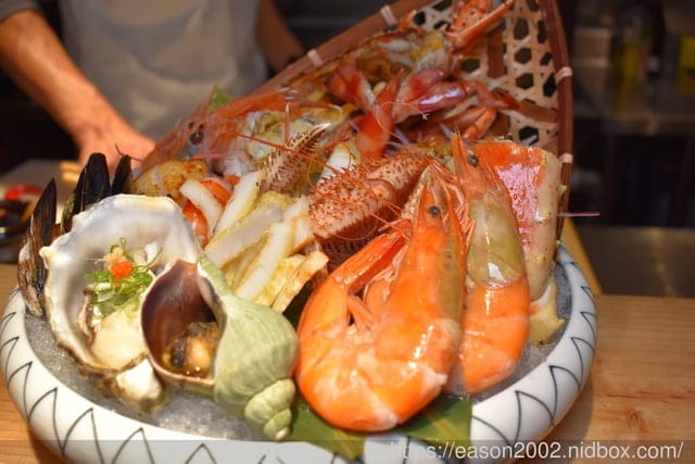 台北中山美食。建一水產（二店）。新鮮海鮮盤/握壽司/美國肋眼牛排/香濃料多味增湯/日本進口飲品