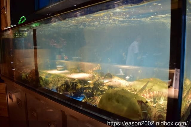 台北中山美食。建一水產（二店）。新鮮海鮮盤/握壽司/美國肋眼牛排/香濃料多味增湯/日本進口飲品