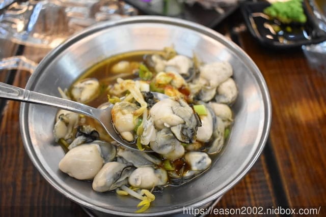 宜蘭美食推薦。五結百匯窯烤雞海鮮快炒餐廳。宜蘭十大美食獎。香氣四溢的窯烤雞