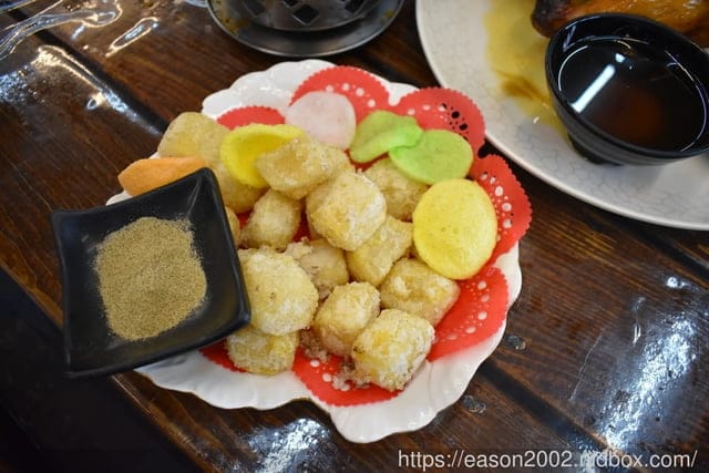 宜蘭美食推薦。五結百匯窯烤雞海鮮快炒餐廳。宜蘭十大美食獎。香氣四溢的窯烤雞