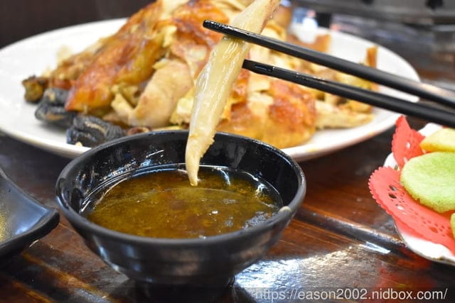 宜蘭美食推薦。五結百匯窯烤雞海鮮快炒餐廳。宜蘭十大美食獎。香氣四溢的窯烤雞