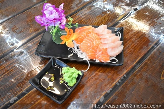 宜蘭美食推薦。五結百匯窯烤雞海鮮快炒餐廳。宜蘭十大美食獎。香氣四溢的窯烤雞