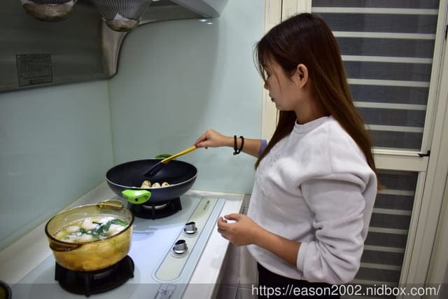 宅配美食。金倉丸子大禮盒。干貝花枝丸/豚肉湯包/粉絲菇菇球/塔香花枝揚。怎麼煮都好吃的丸子組合