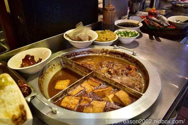 捷運美食。#西門麵店，濃郁的古早味料理、特色餐廳。超推銷魂豬腳飯