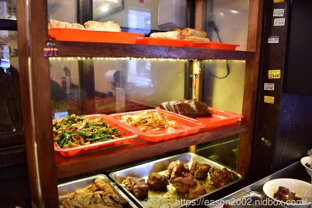 捷運美食。#西門麵店，濃郁的古早味料理、特色餐廳。超推銷魂豬腳飯