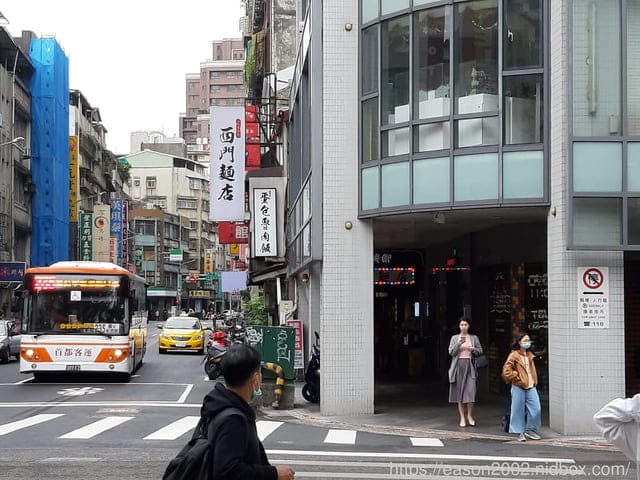 捷運美食。#西門麵店，濃郁的古早味料理、特色餐廳。超推銷魂豬腳飯