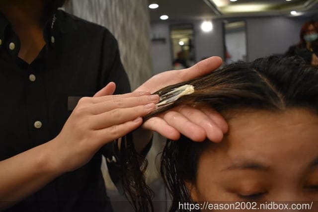 板橋染髮推薦。#Wor Hair Styling（府中店）。專業級的護髮，親民價位合理。染燙只要NT$1200起