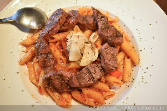 台北東區美食推薦。#史丹貓美式餐廳（忠孝店）。無限時段的早午餐推薦