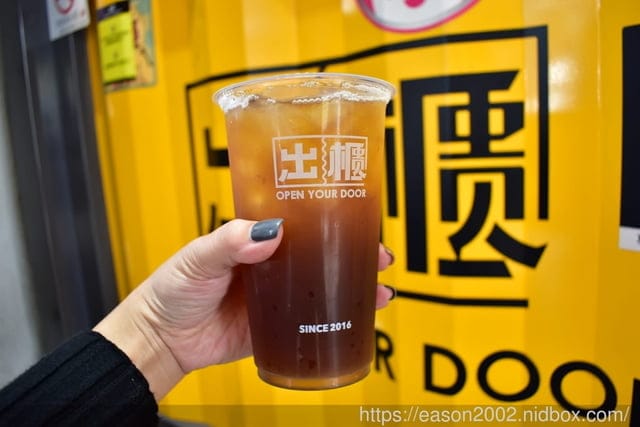 台中手搖飲推薦。#出櫃逢甲旗艦店。網友都在推的超好喝蕎麥飲品。茶香四溢 /芝士厚奶蓋~超浮誇