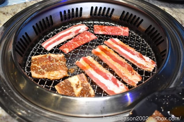 土城美食推薦。Shock 燒肉 土城星際店。燒肉吃到飽 KTV 包廂。多人派對 獨立式聚餐包廂(生日、尾牙、節日慶祝)