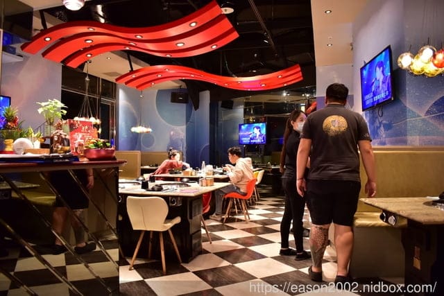 土城美食推薦。Shock 燒肉 土城星際店。燒肉吃到飽 KTV 包廂。多人派對 獨立式聚餐包廂(生日、尾牙、節日慶祝)