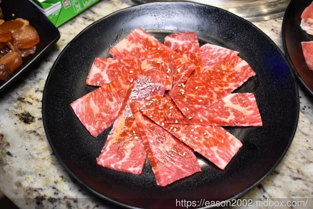 土城美食推薦。Shock 燒肉 土城星際店。燒肉吃到飽 KTV 包廂。多人派對 獨立式聚餐包廂(生日、尾牙、節日慶祝)