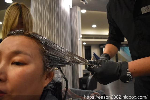 板橋染髮推薦。Wor 髮廊板橋染髮推薦1200元不分長短。#Wor Hair Styling（府中店）。專業級的護髮，親民價位