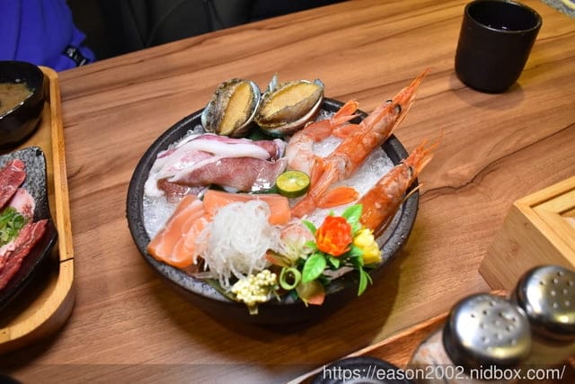 板橋美食推薦。阿彤北和牛海鮮燒肉板橋江子翠店。享受頂級和牛在烤盤上滋滋作響的美味