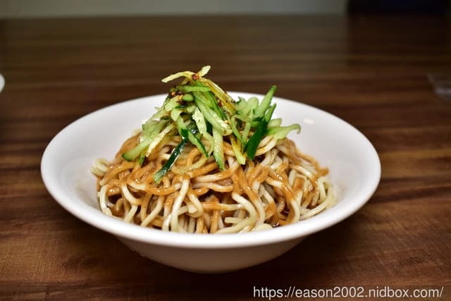 台北美食推薦。＃蘭花亭涼麵(老店)麵舖。涼麵/熱麵/湯品。新品上市日式炙火燒肉拌麵，好吃推薦！