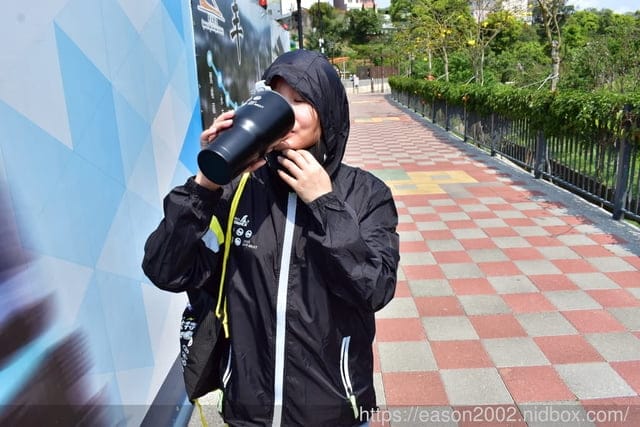 一週一素，維持飲食健康，愛扶特跟PRO KENNEX聯名衝鋒外套、冰霸杯、束口袋、口罩