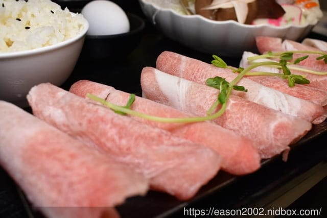 台中美食。玉軒居茶水棧站前店。台中火車站一樓，自家手工製作食材。養生健康